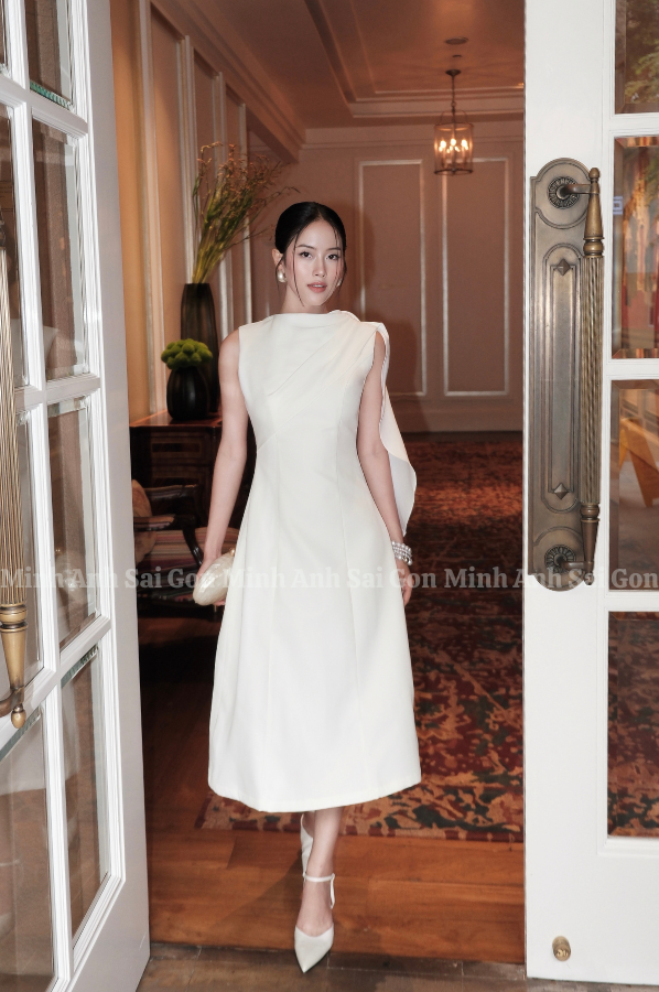 ĐẦM DIVA TÀ VAI MINH ANH 100825 - ĐẦM LỆCH VAI XẾP NẾP TINH TẾ, HIỆN ĐẠI VÀ SANG TRỌNG