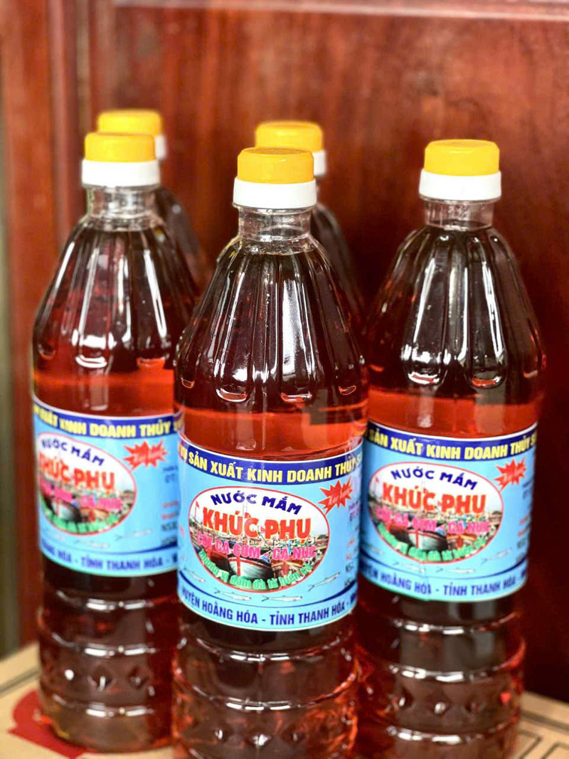 Nước Mắm  Gia Truyền Khúc Phụ ( Cốt Cá Cơm- Cá Nục) Chai 1 lít