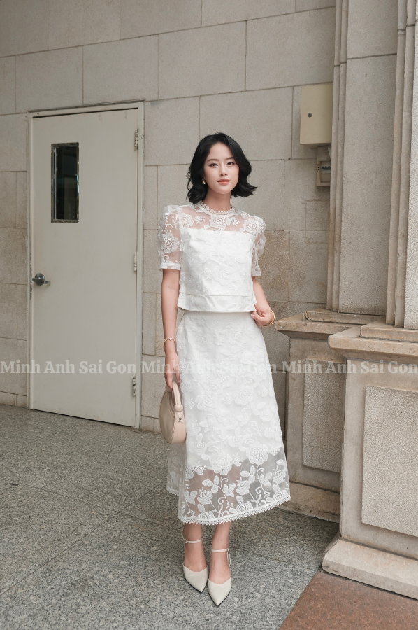SET CỔ REN TƠ HOA TRẮNG MINH ANH 060325 - SET ĐỒ NỮ TÍNH VỚI NỀN HOA NHẸ NHÀNG