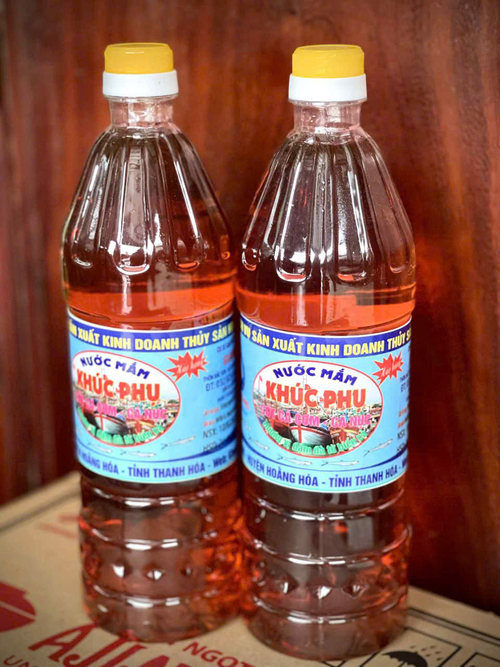 Nước Mắm  Gia Truyền Khúc Phụ ( Cốt Cá Cơm- Cá Nục) Chai 1 lít