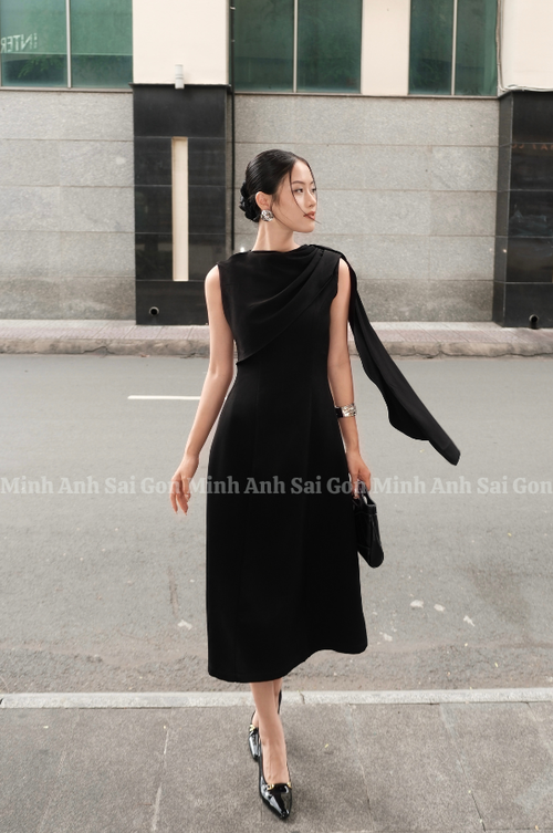 ĐẦM DIVA TÀ VAI MINH ANH 100825 - ĐẦM LỆCH VAI XẾP NẾP TINH TẾ, HIỆN ĐẠI VÀ SANG TRỌNG