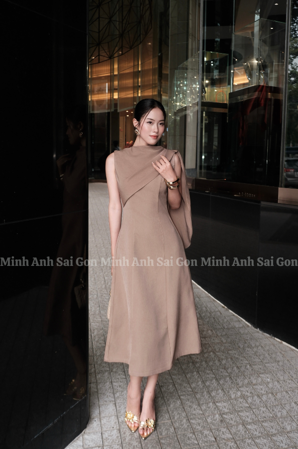 ĐẦM DIVA TÀ VAI MINH ANH 100825 - ĐẦM LỆCH VAI XẾP NẾP TINH TẾ, HIỆN ĐẠI VÀ SANG TRỌNG