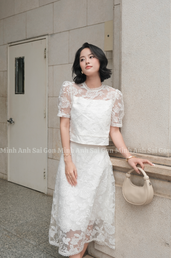 SET CỔ REN TƠ HOA TRẮNG MINH ANH 060325 - SET ĐỒ NỮ TÍNH VỚI NỀN HOA NHẸ NHÀNG