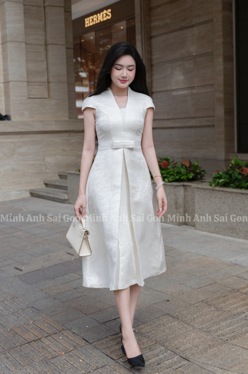 ĐẦM GẤM LYLA CỔ V MINH ANH 140525 - ĐẦM TRANG NHÃ, SANG TRỌNG