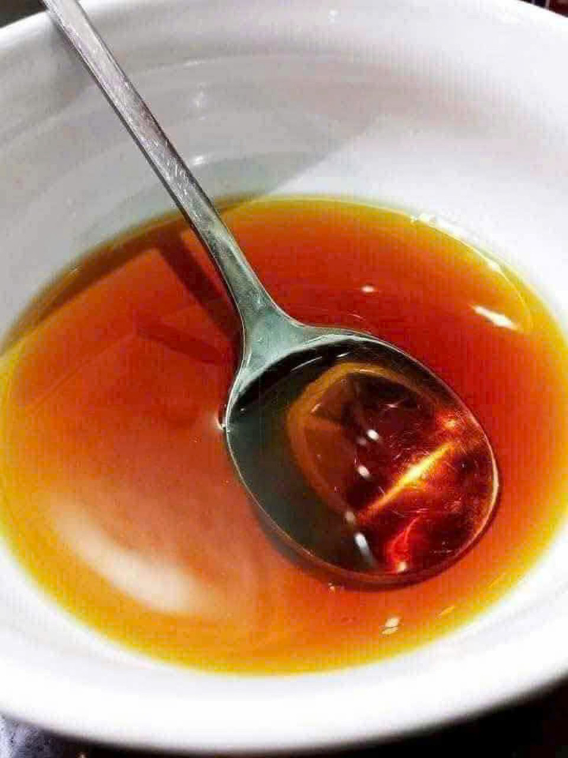 Nước Mắm  Gia Truyền Khúc Phụ ( Cốt Cá Cơm- Cá Nục) Chai 1 lít