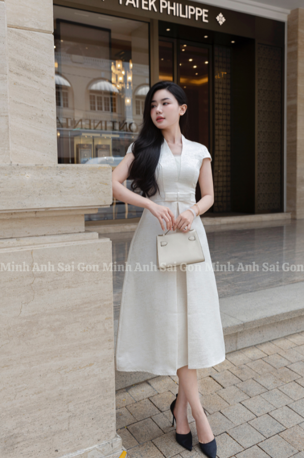 ĐẦM GẤM LYLA CỔ V MINH ANH 140525 - ĐẦM TRANG NHÃ, SANG TRỌNG
