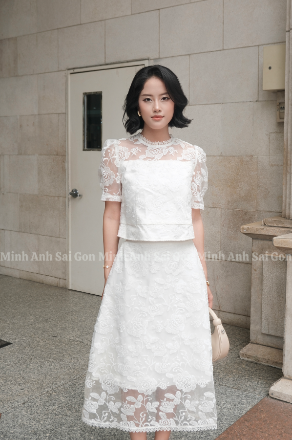 SET CỔ REN TƠ HOA TRẮNG MINH ANH 060325 - SET ĐỒ NỮ TÍNH VỚI NỀN HOA NHẸ NHÀNG